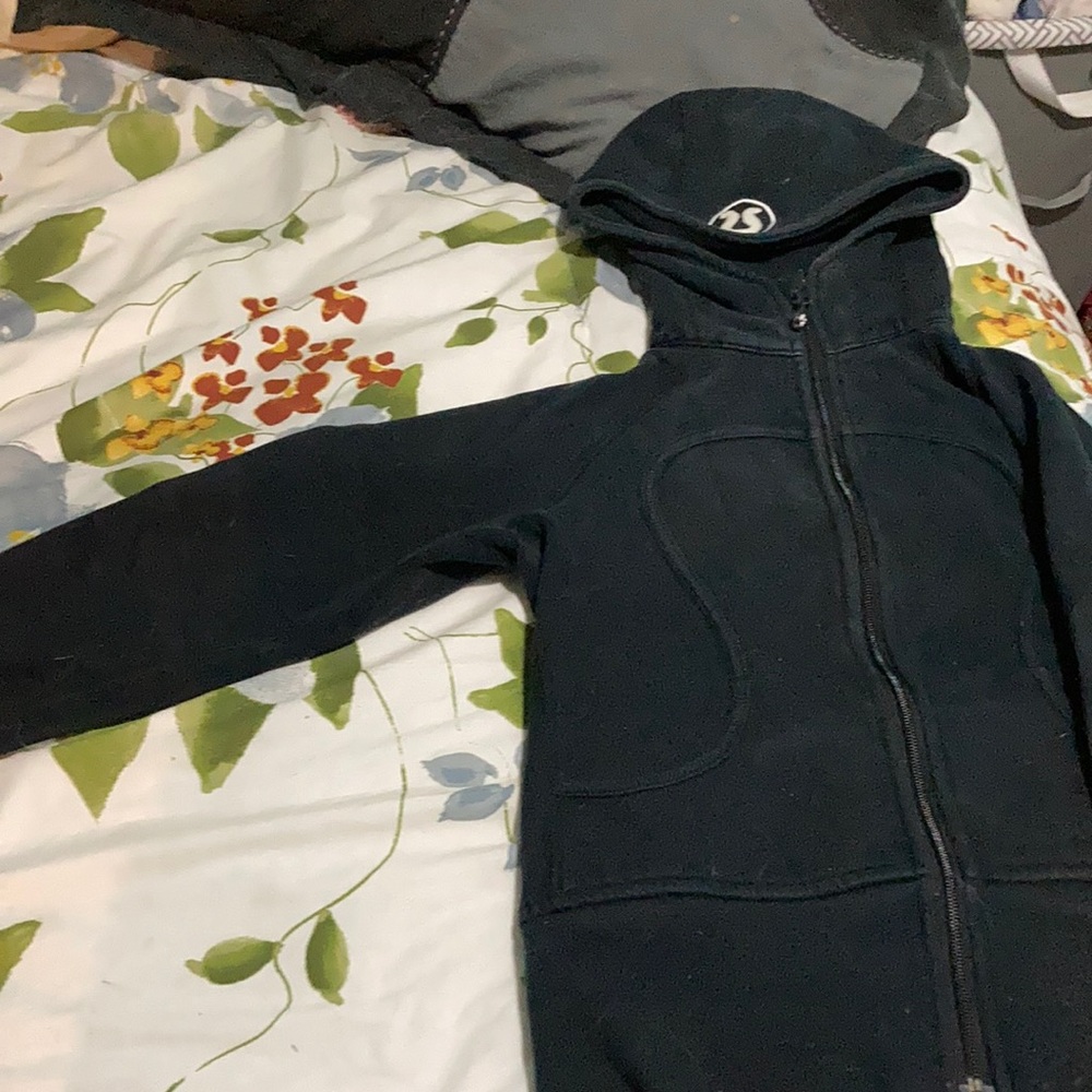 $30 luly sweater
